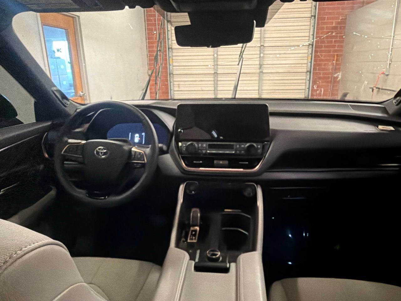 Used 2025 Toyota Grand Highlander AWD Hybrid image 27
