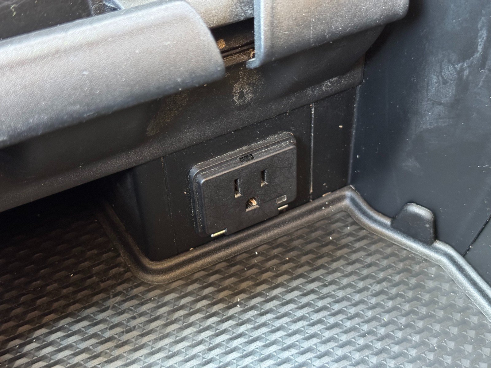 Used 2019 RAM 1500 Limited w/ Advanced Safety Group RWD image 32