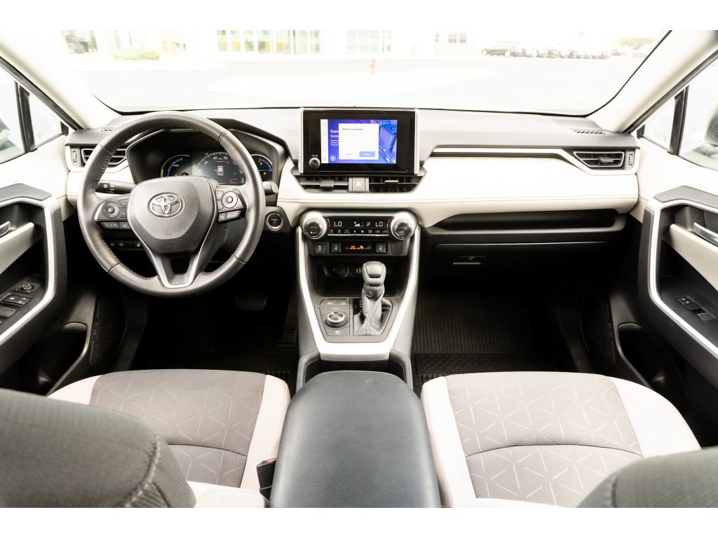 Used 2023 Toyota RAV4 XLE w/ XLE Grade Weather Package AWD/4WD image 20