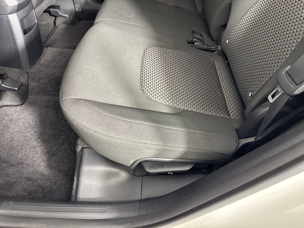 Used 2024 Kia Sportage LX image 23