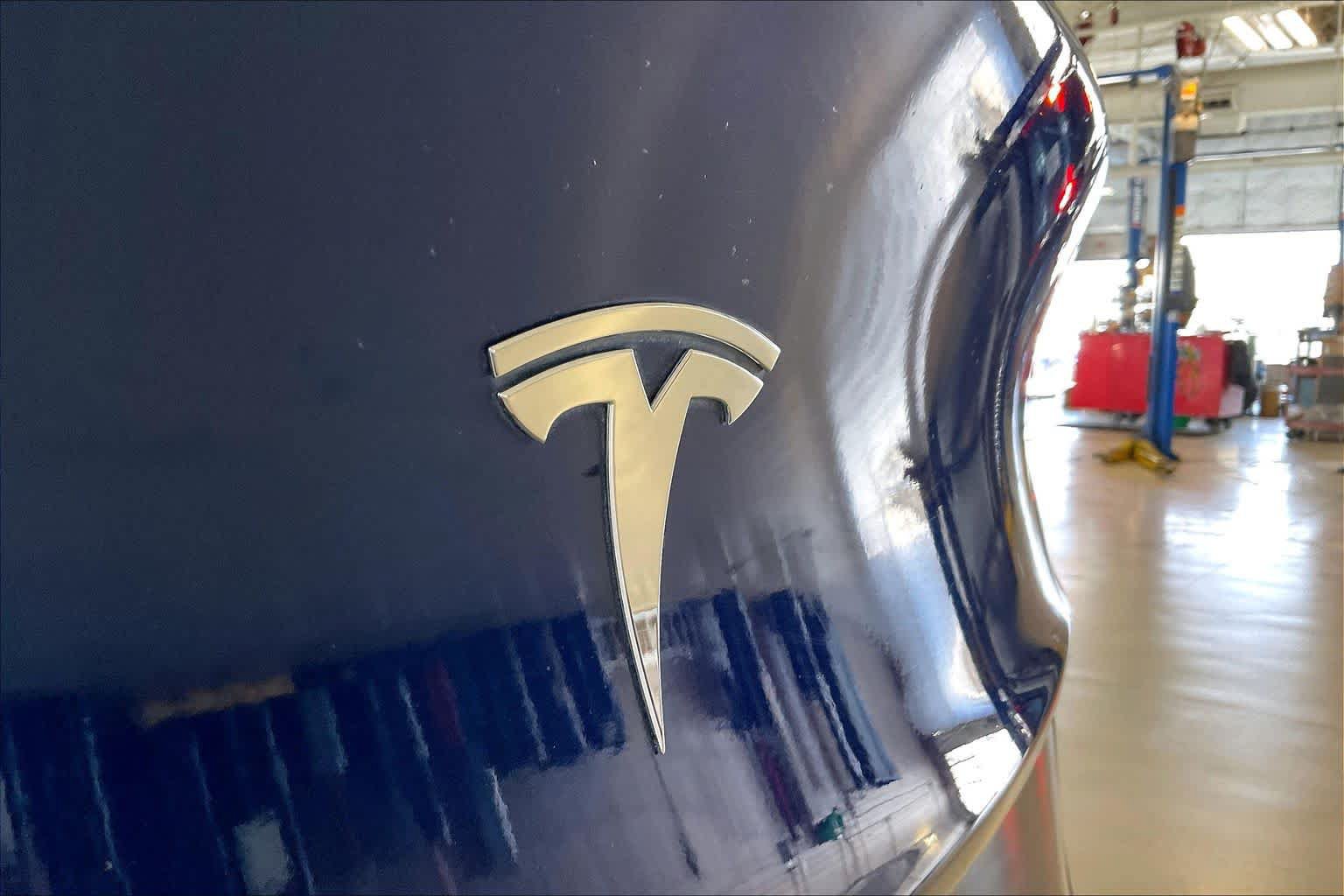Used 2023 Tesla Model Y AWD image 29