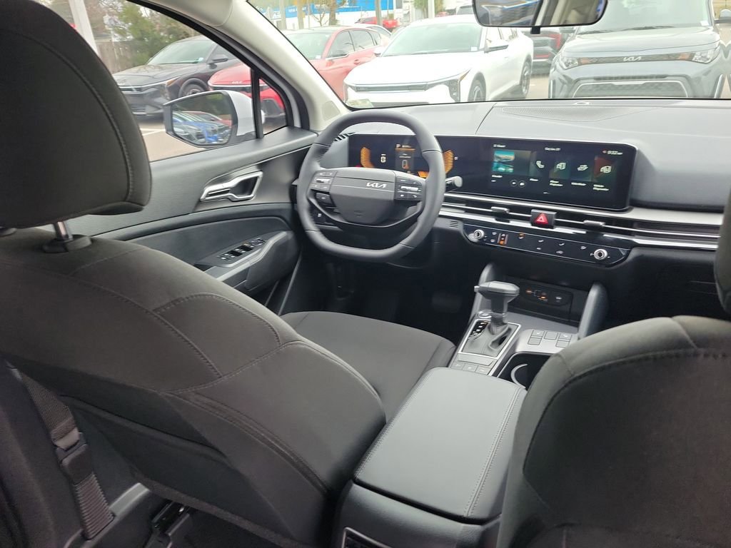New 2026 Kia Sportage LX w/ LX Convenience Package FWD image 13