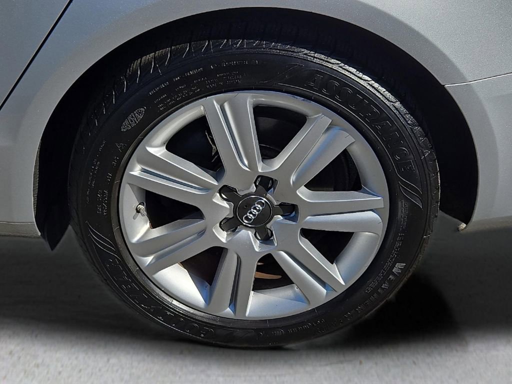 Used 2009 Audi A4 2.0T Premium image 9