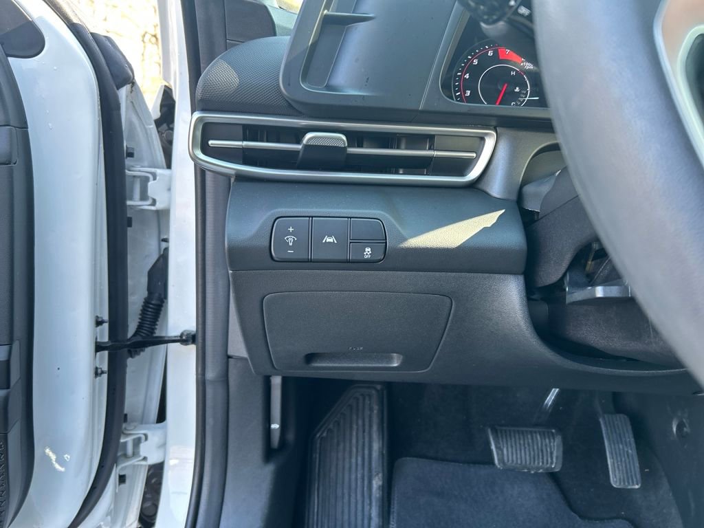 Used 2023 Hyundai Elantra SEL FWD image 22