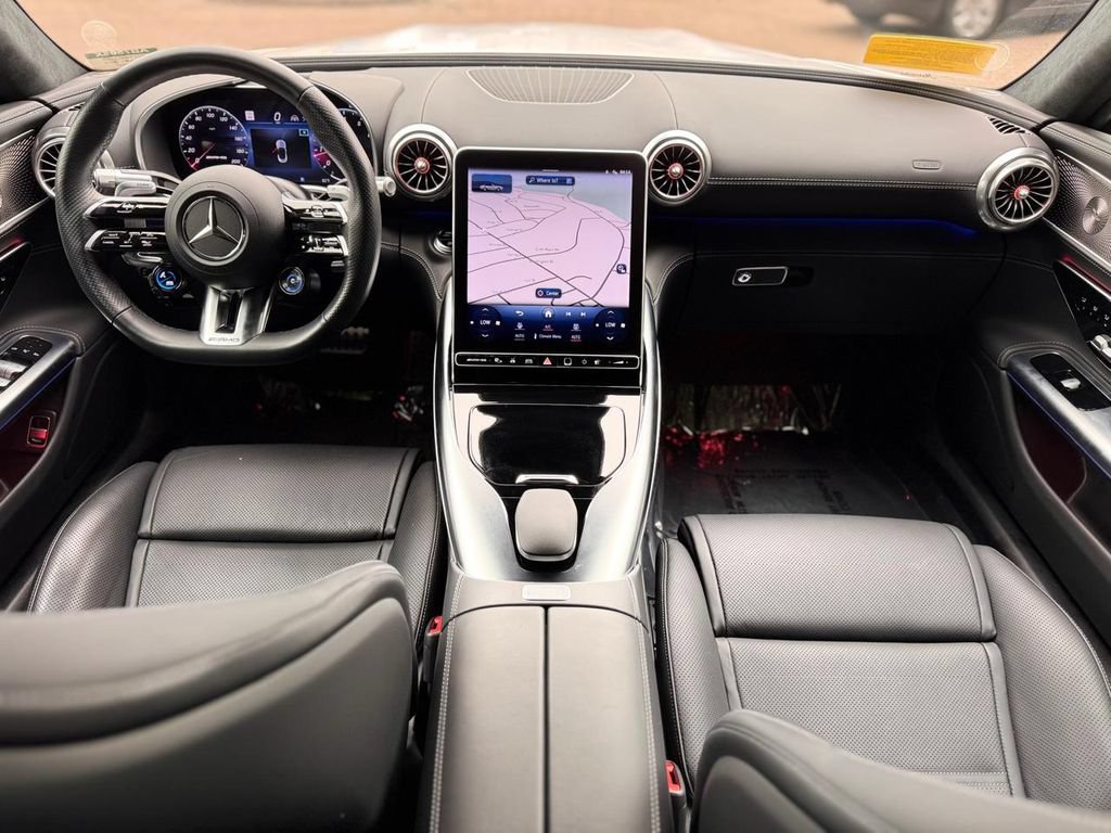 Used 2023 Mercedes-Benz SL 55 AMG 4MATIC w/ Driver Assistance Package image 15