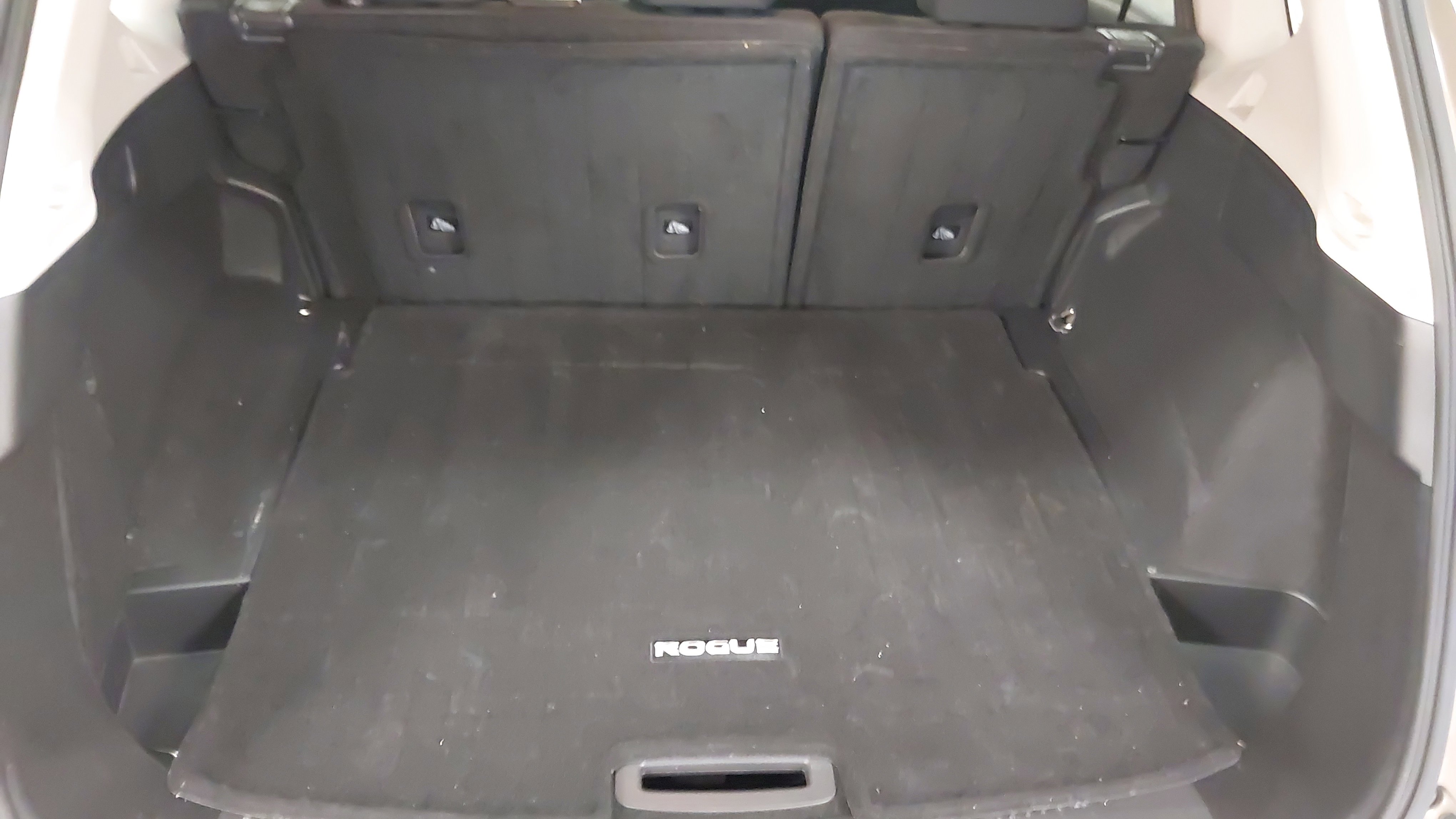 Used 2024 Nissan Rogue SV image 27