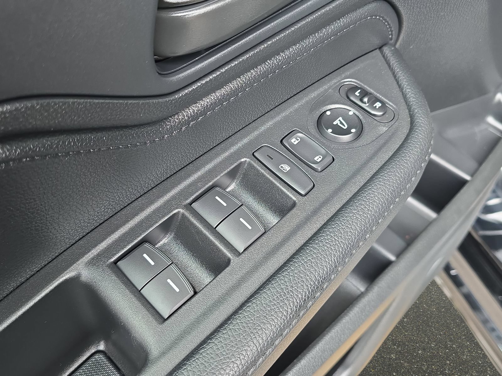 Certified 2025 Honda Odyssey Sport-L image 26
