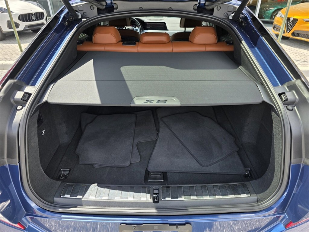Used 2023 BMW X6 xDrive40i w/ Executive Package image 17
