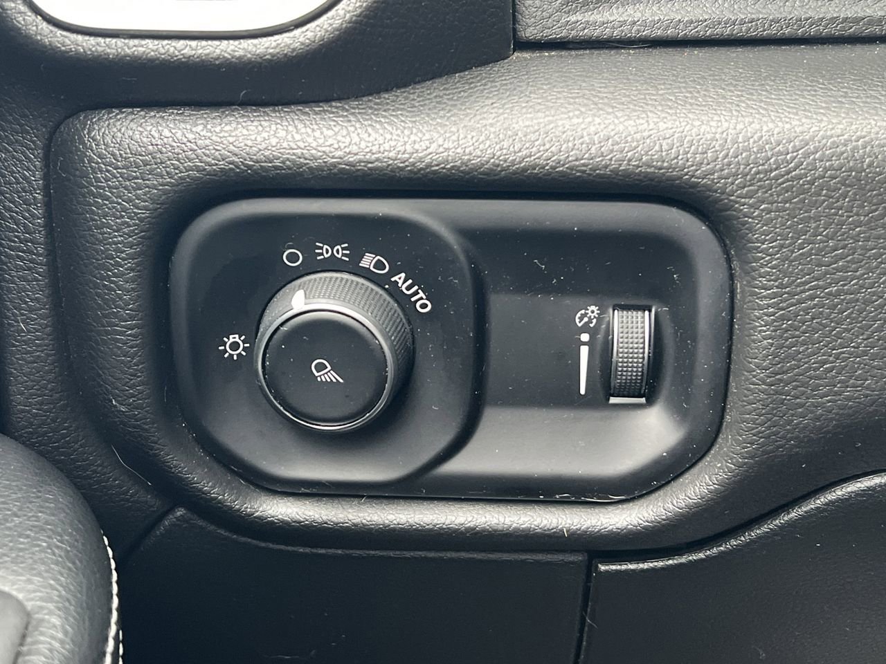 Used 2021 RAM 3500 Big Horn image 16