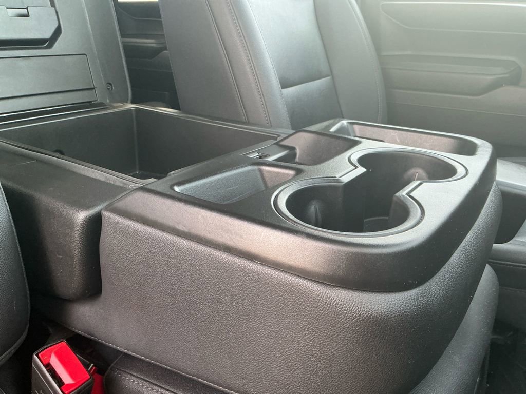 Used 2024 GMC Sierra 1500 SLT image 18