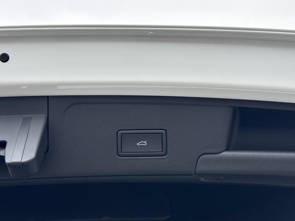 New 2026 Volkswagen Atlas Cross Sport SE FWD image 16