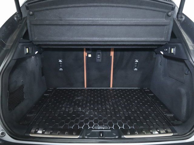 Certified 2025 Jaguar F-PACE R-Dynamic S image 36