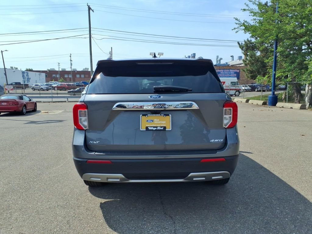 Certified 2024 Ford Explorer XLT w/ Equipment Group 202A AWD/4WD image 8