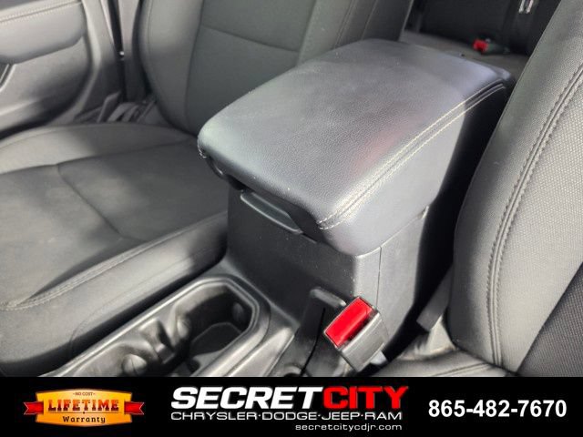 Used 2023 Jeep Wrangler Unlimited Sahara AWD/4WD image 26