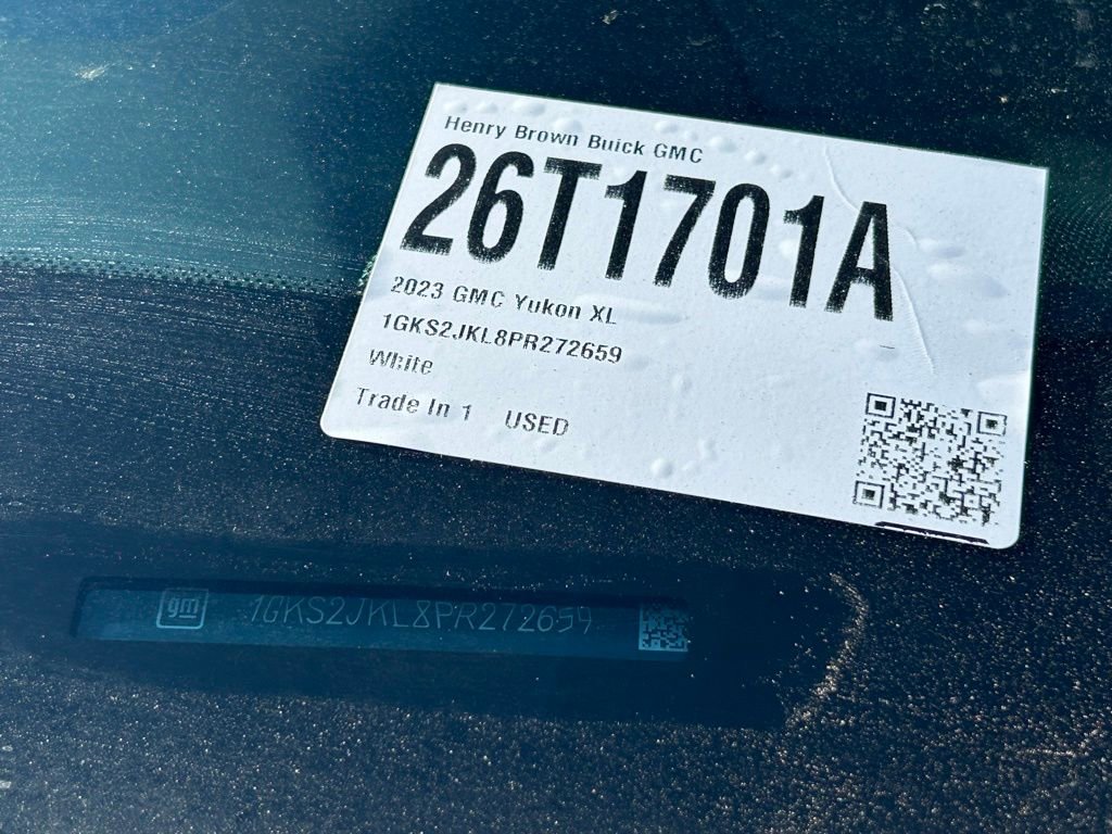 Used 2023 GMC Yukon XL Denali w/ Advanced Technology Package image 3