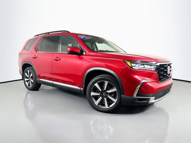 Certified 2025 Honda Pilot Touring image 2