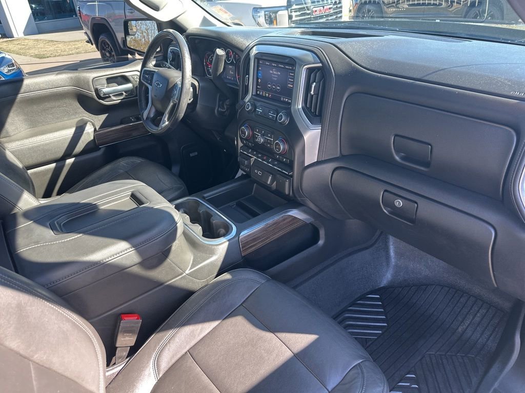 Used 2020 Chevrolet Silverado 1500 LT Trail Boss w/ Midnight Edition image 30