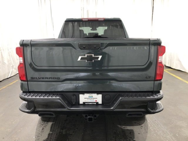 New 2026 Chevrolet Silverado 1500 LT Trail Boss w/ Dark Appearance Package image 4