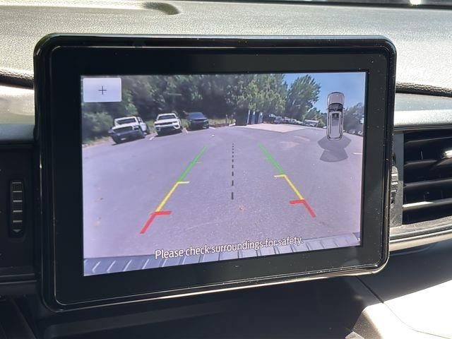 Used 2021 Ford Explorer XLT w/ Class III Trailer Tow Package AWD/4WD image 21