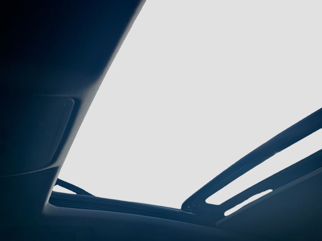 Used 2016 Cadillac SRX Luxury w/ Driver Awareness Package image 21