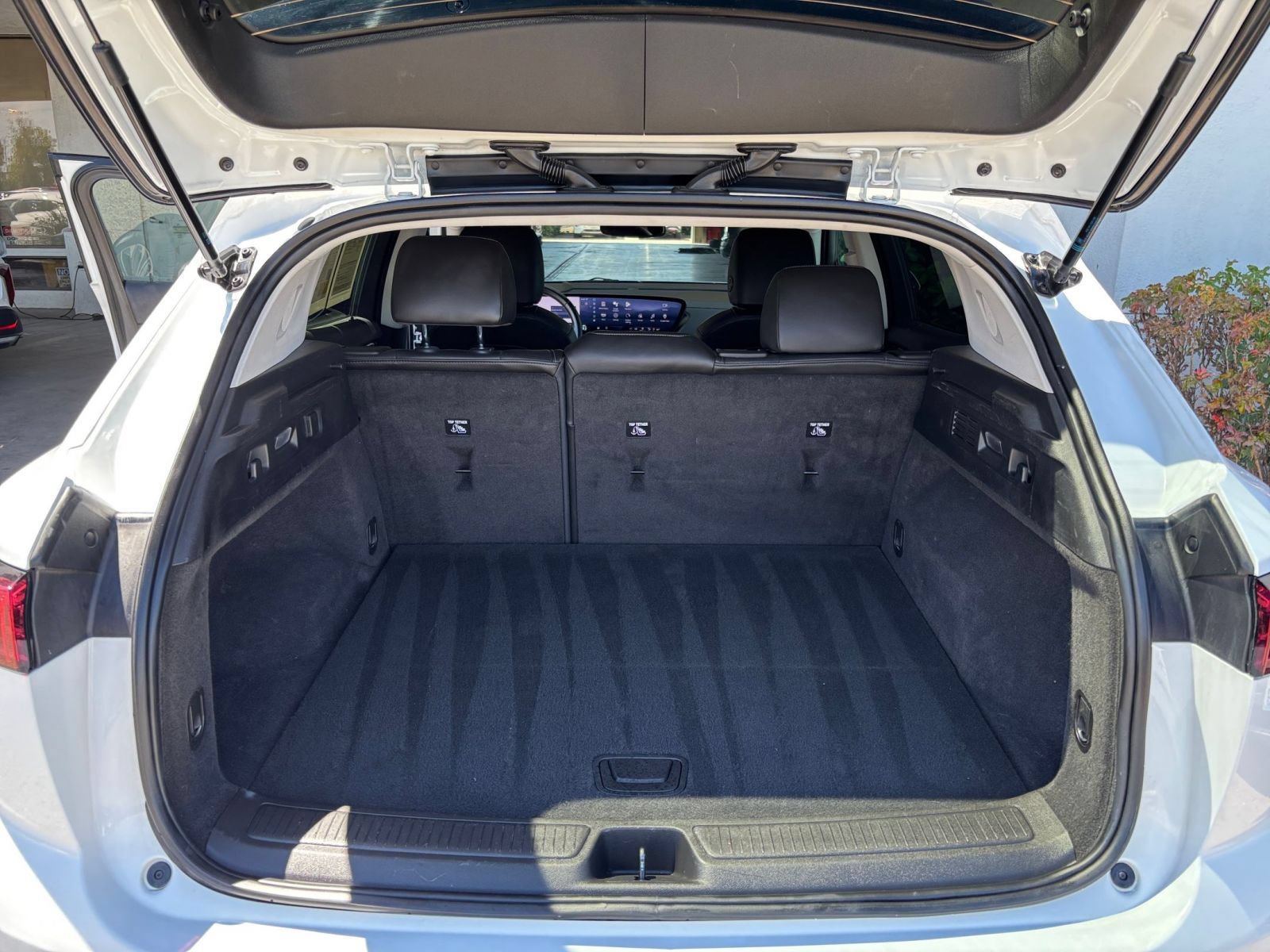 Used 2024 Buick Envision Preferred AWD/4WD image 30