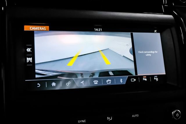 Used 2019 Land Rover Discovery SE image 30
