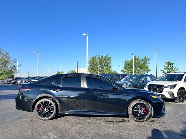 Used 2020 Toyota Camry SE FWD image 4