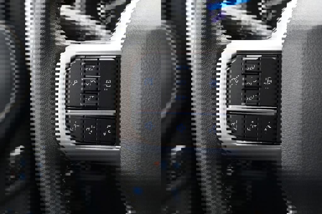 Used 2024 Ford Expedition XLT image 18