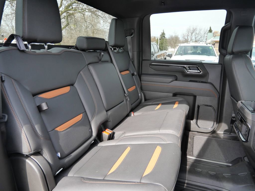 Used 2025 GMC Sierra 2500 AT4 image 20