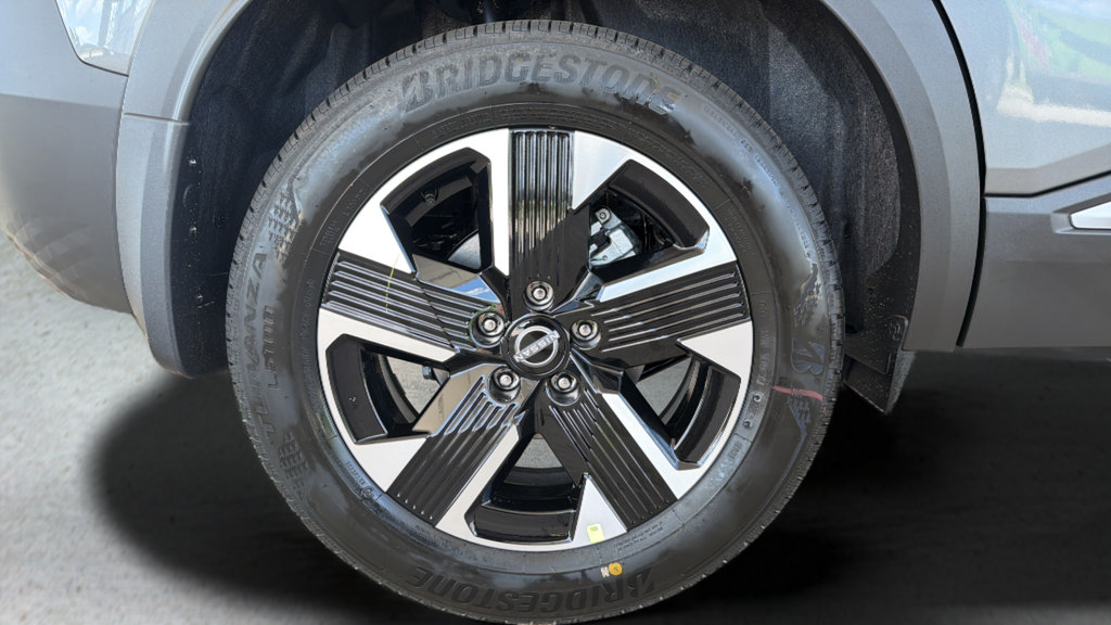 New 2026 Nissan Kicks SV AWD/4WD image 21