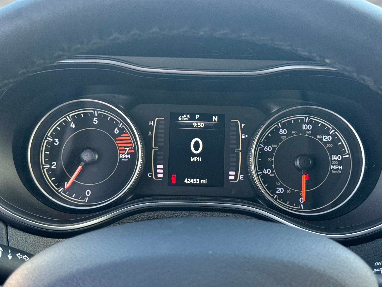 Used 2020 Jeep Cherokee Latitude w/ Cold Weather Group image 28