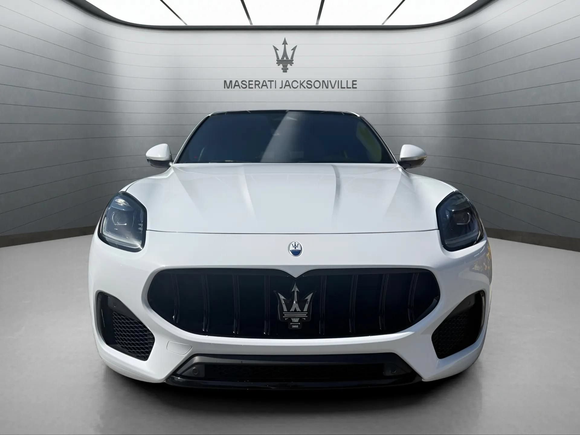Certified 2023 Maserati Grecale Modena AWD/4WD image 10