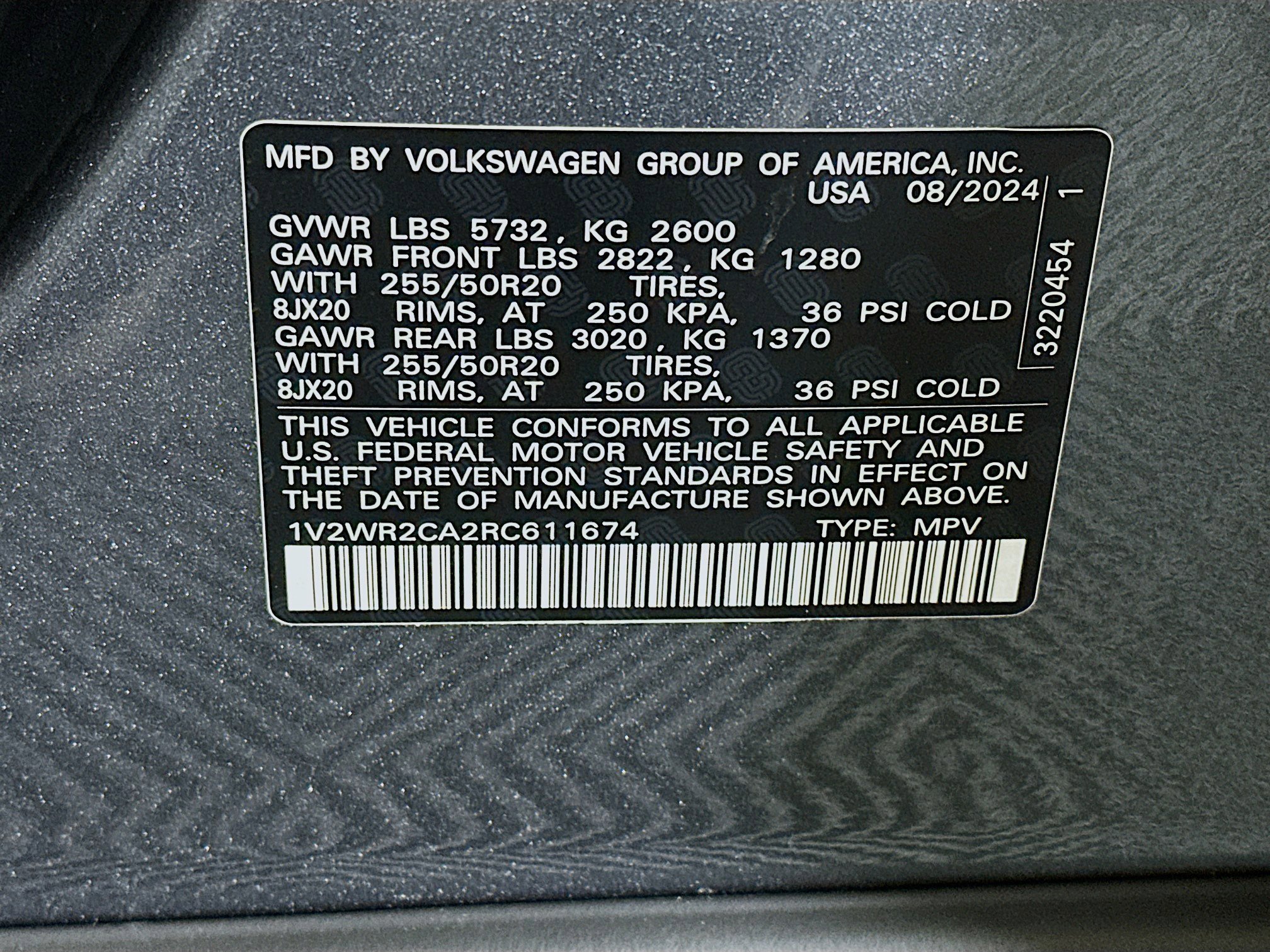 Used 2024 Volkswagen Atlas SE w/ Black Wheel Package FWD image 12