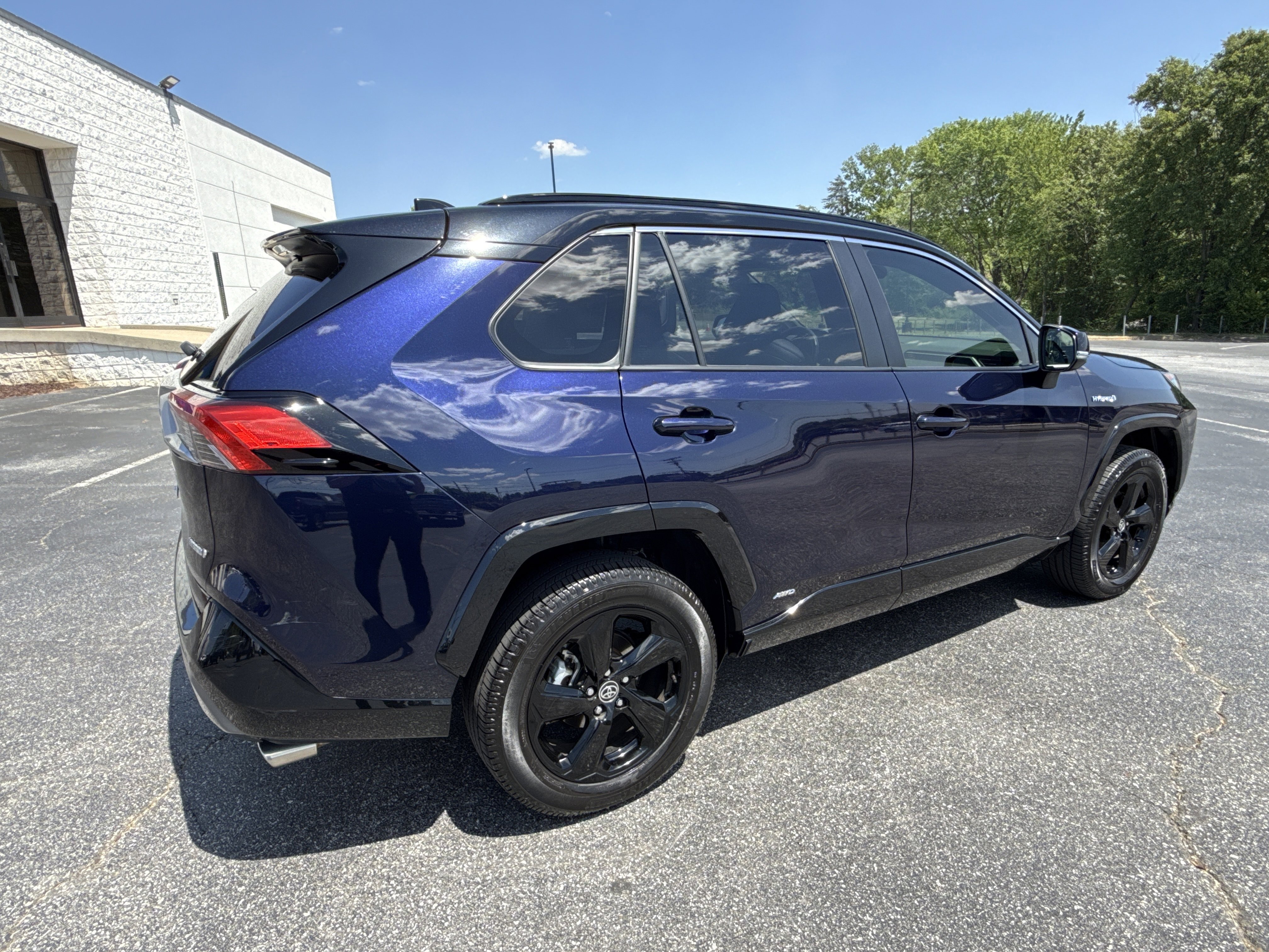 Used 2020 Toyota RAV4 XSE AWD/4WD image 10