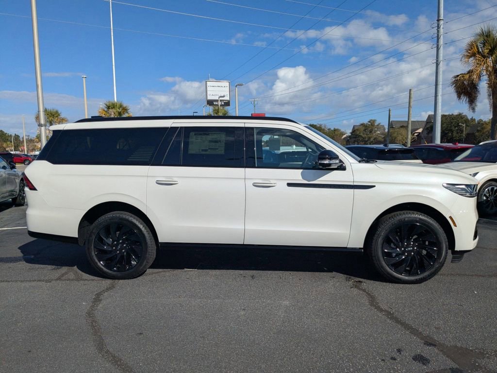 New 2026 Lincoln Navigator L Reserve w/ Jet Appearance Package image 3