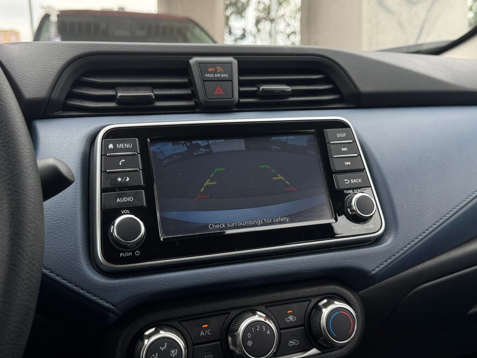Used 2025 Nissan Versa SV FWD image 23