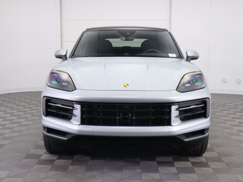 Used 2024 Porsche Cayenne Coupe AWD/4WD image 2