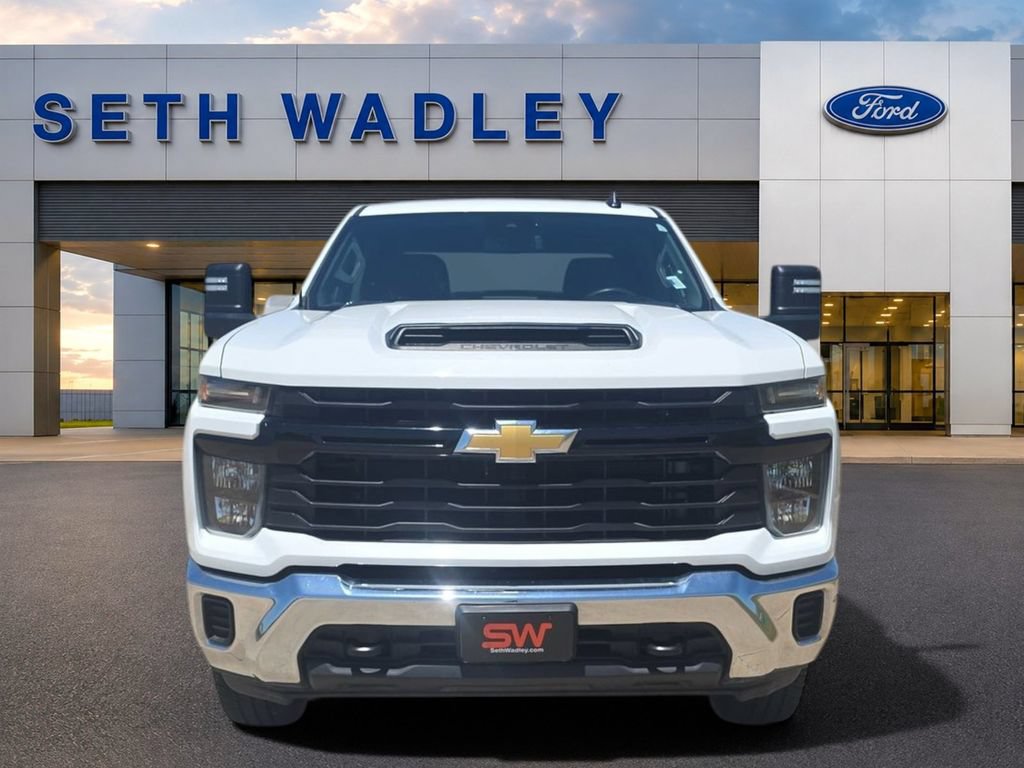 Used 2024 Chevrolet Silverado 2500 W/T w/ WT Convenience Package AWD/4WD image 2