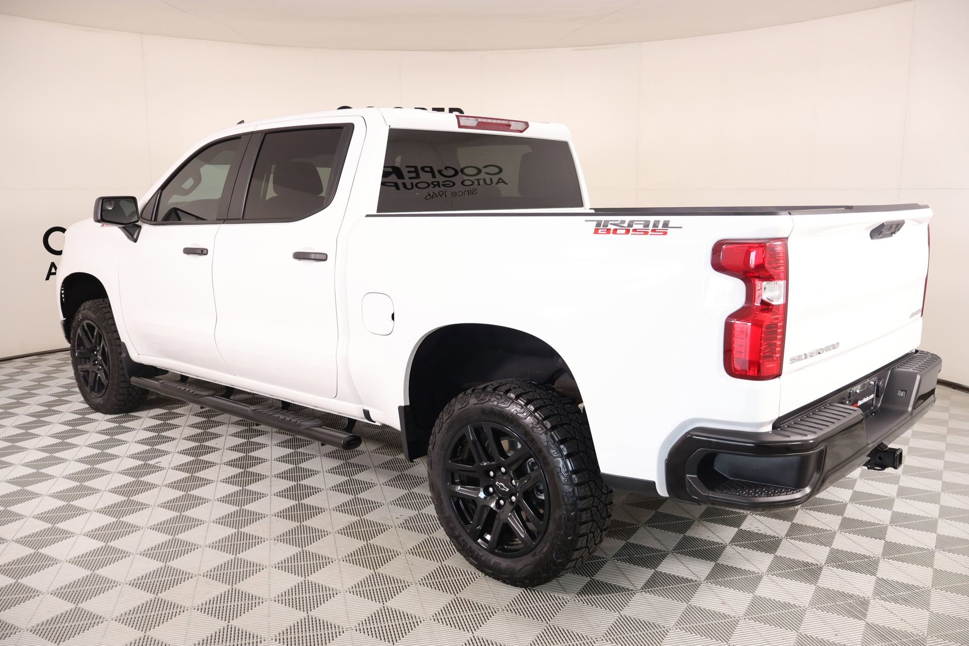 Used 2025 Chevrolet Silverado 1500 Custom Trail Boss AWD/4WD image 21