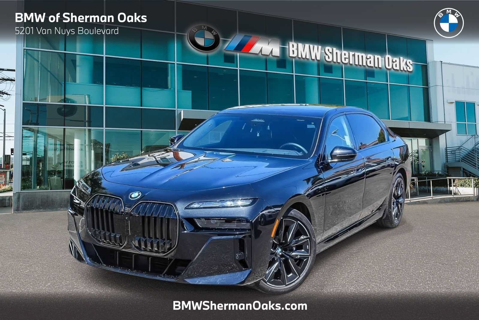 Certified 2025 BMW i7 eDrive50 w/ Executive Package RWD image 1