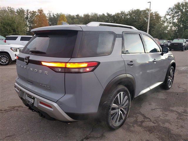 Used 2022 Nissan Pathfinder Platinum image 4