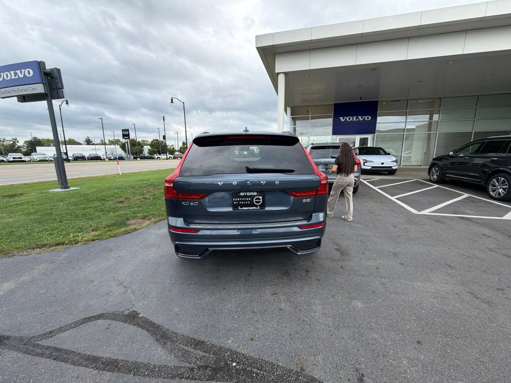 Used 2024 Volvo XC60 B5 Core w/ Protection Package Premier AWD/4WD image 3