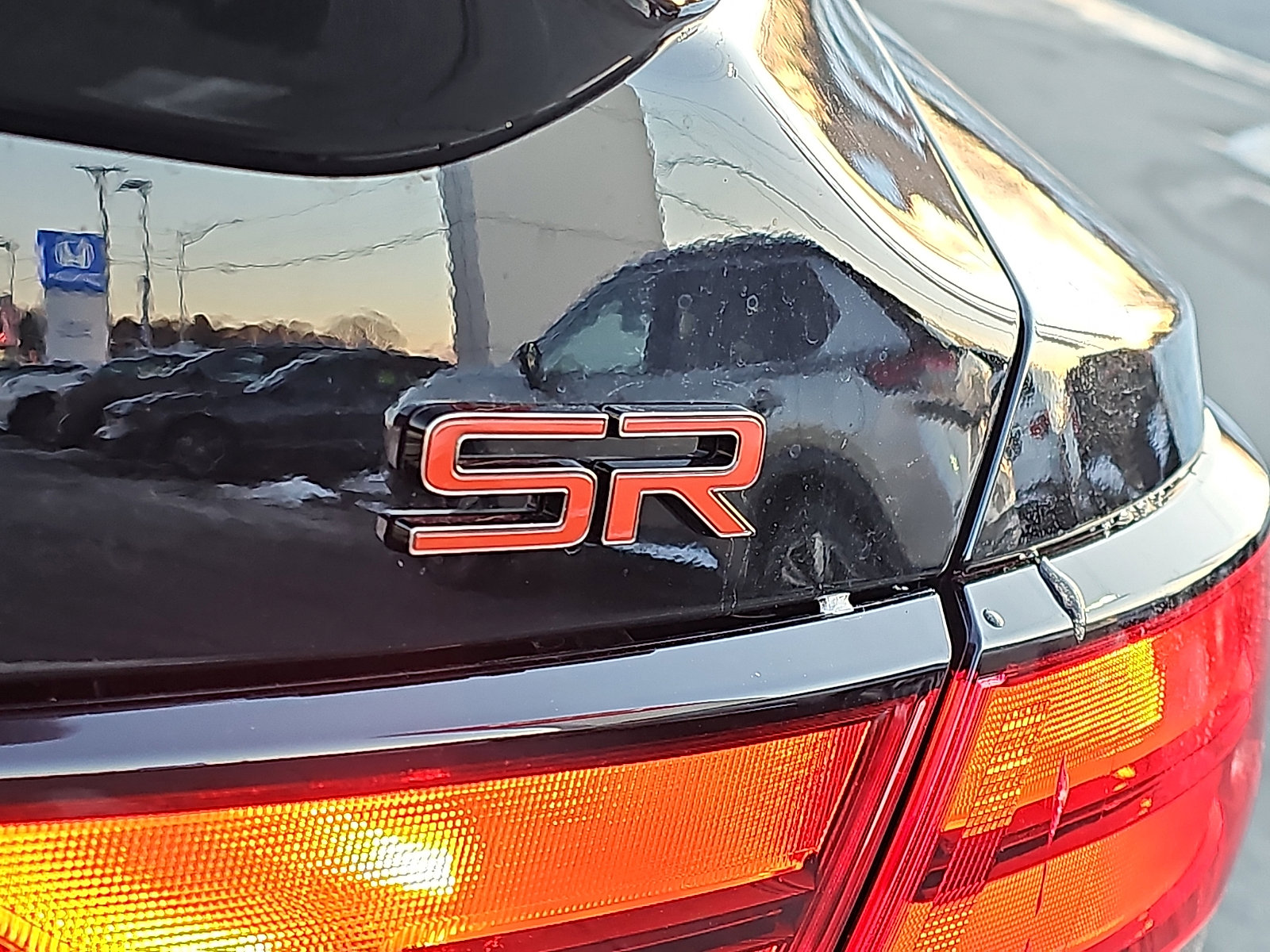 Used 2025 Nissan Sentra SR w/ SR Premium Package FWD image 32