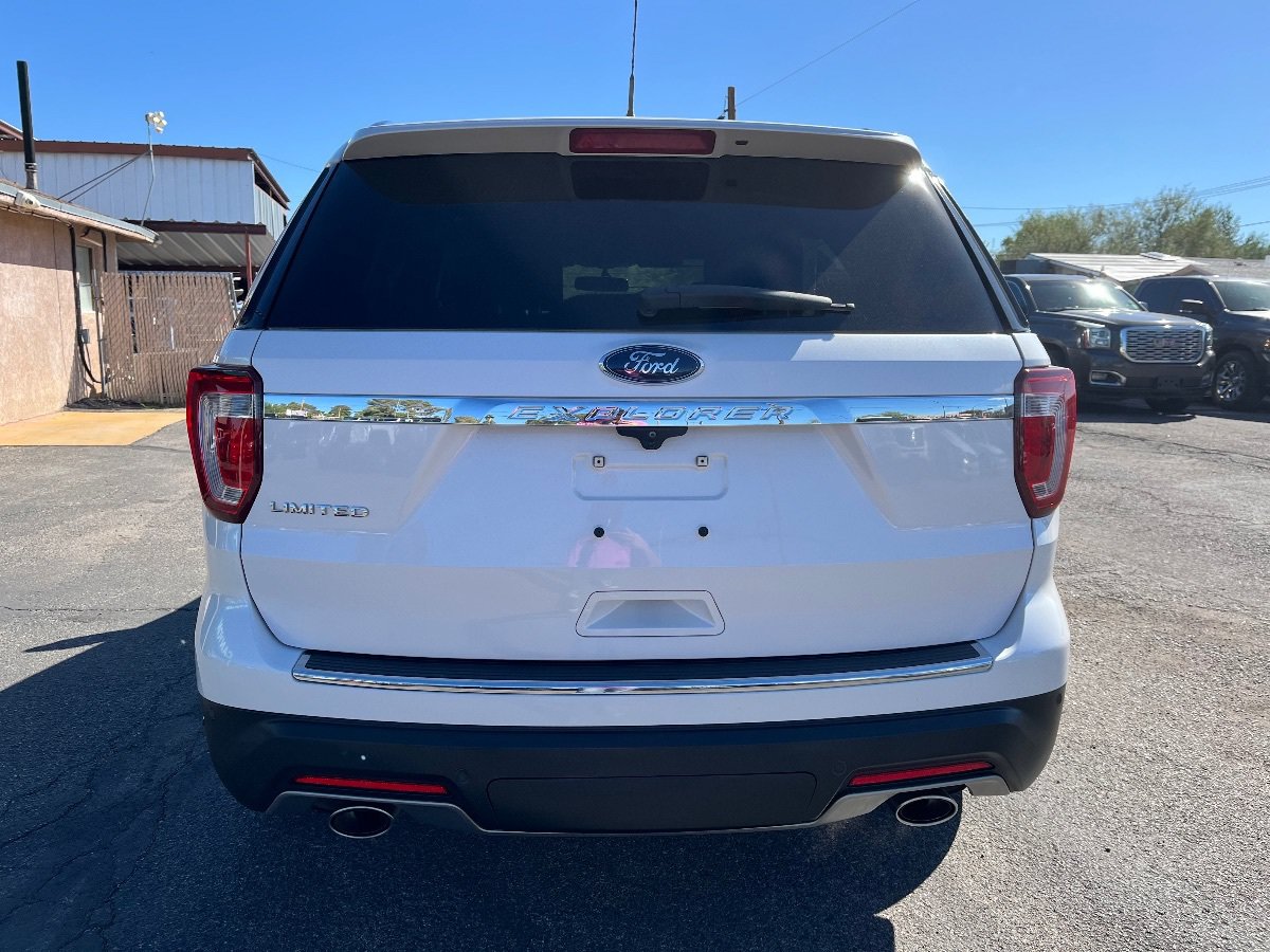 Used 2019 Ford Explorer Limited w/ Class III Trailer Tow Package FWD image 6