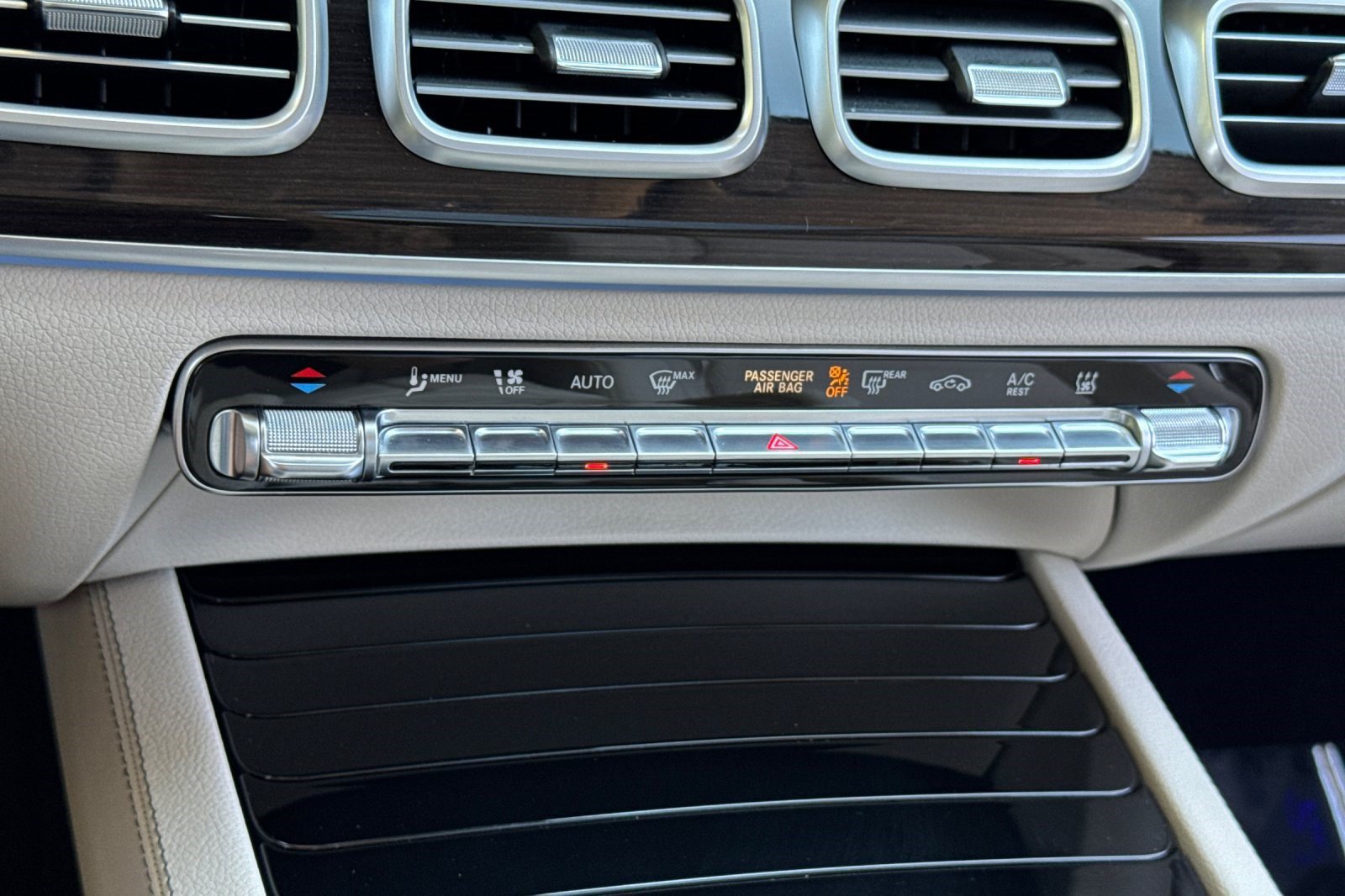 Certified 2024 Mercedes-Benz GLE 450e 4MATIC image 20