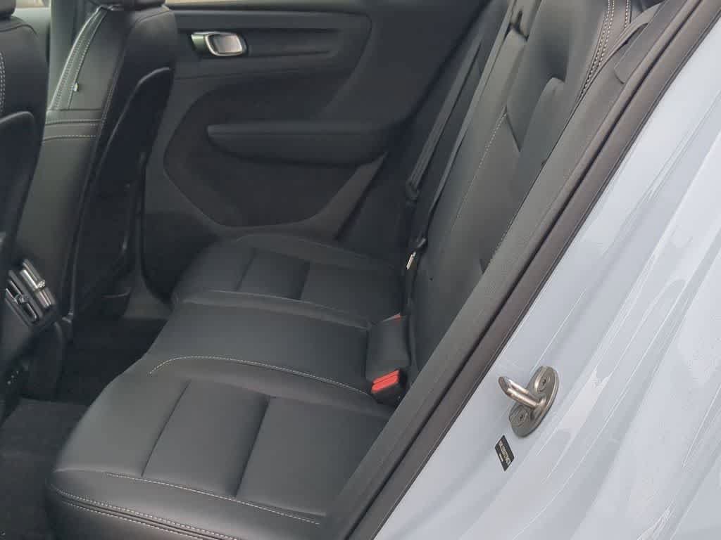 New 2026 Volvo XC40 B5 Plus w/ Climate Package AWD/4WD image 18