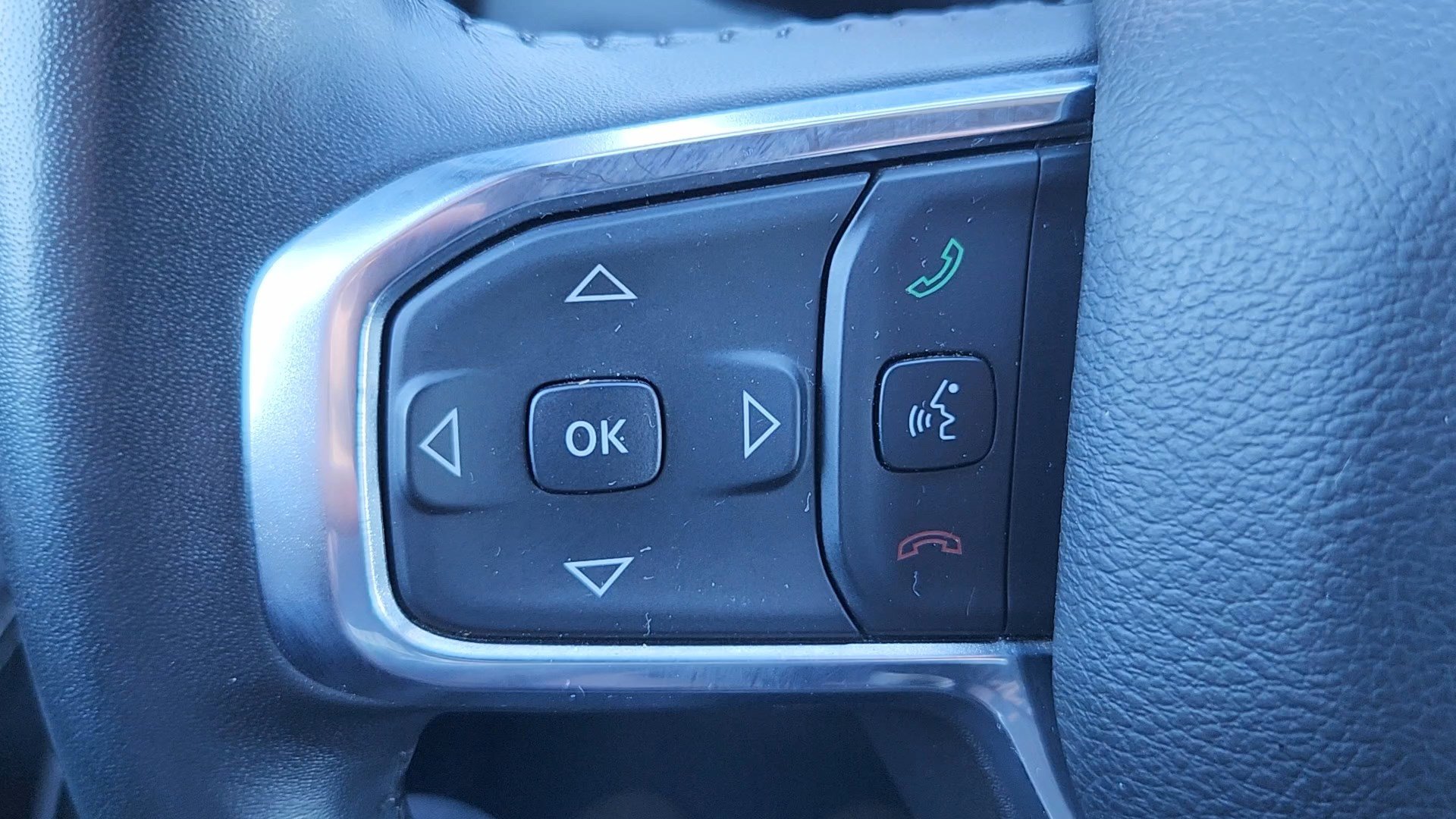 Used 2024 RAM 1500 Laramie image 12