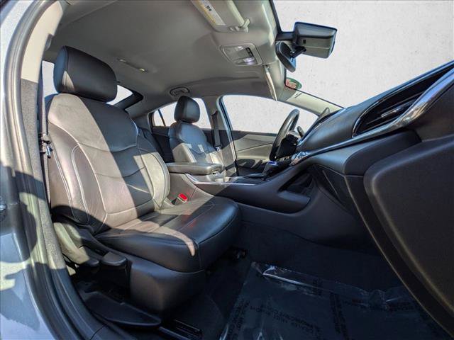 Used 2018 Chevrolet Volt Premier w/ Driver Confidence Package FWD image 21
