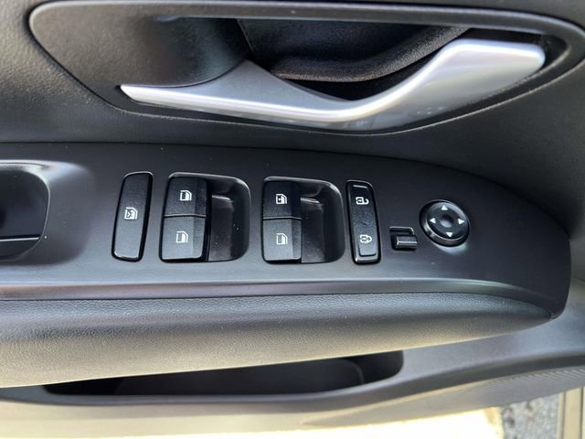 Used 2023 Hyundai Santa Cruz SE image 13