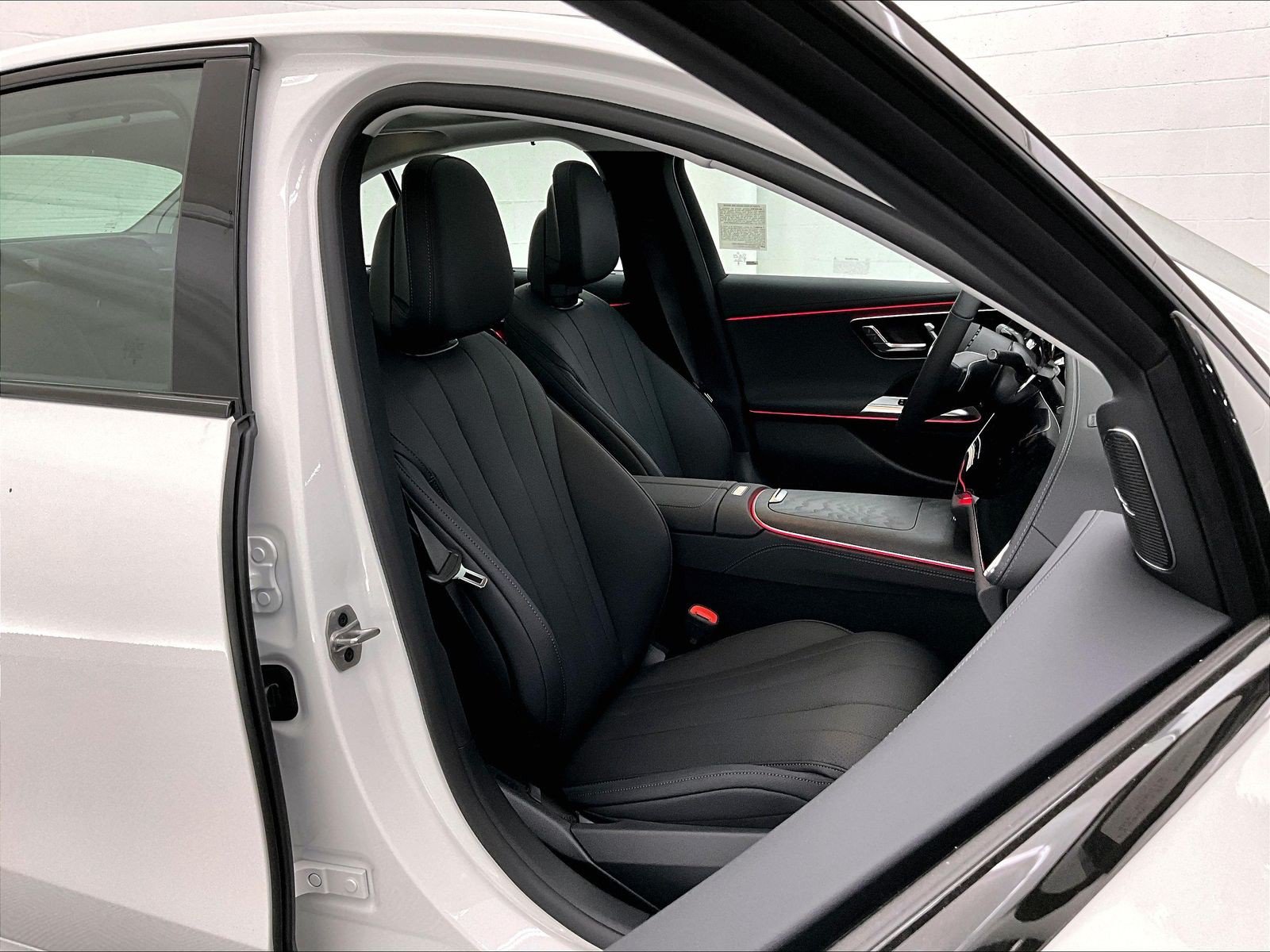 New 2026 Mercedes-Benz E 450 4MATIC Sedan image 5